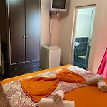 Kiara Hotel *