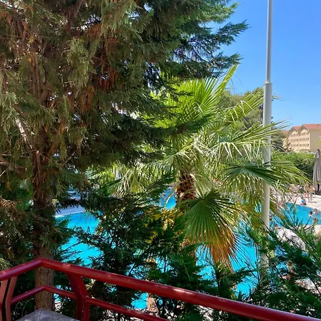 Kiara Ξενοδοχείο Golem (Tirana)