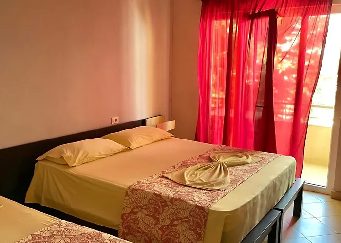 Kiara Hotel Golem (Tirana)