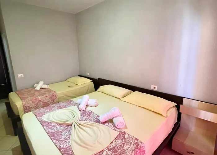 Kiara * Golem (Tirana)