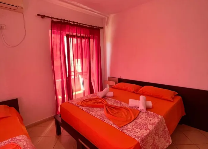 Kiara Golem (Tirana)