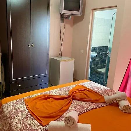 Kiara Hotel *