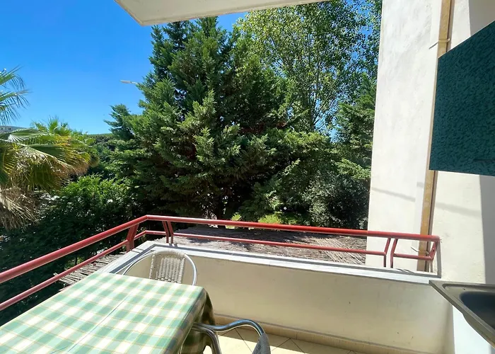 Kiara Otel Golem (Tirana)